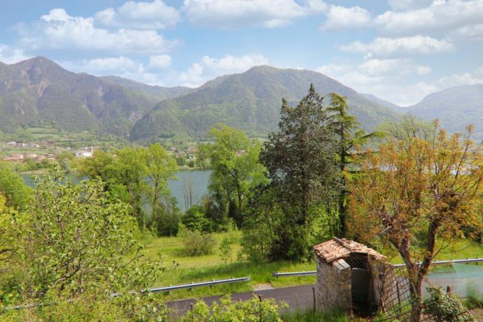 Image No.38-8 Bed Property for sale