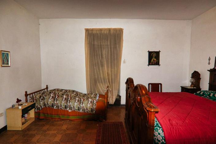 Image No.48-8 Bed Property for sale