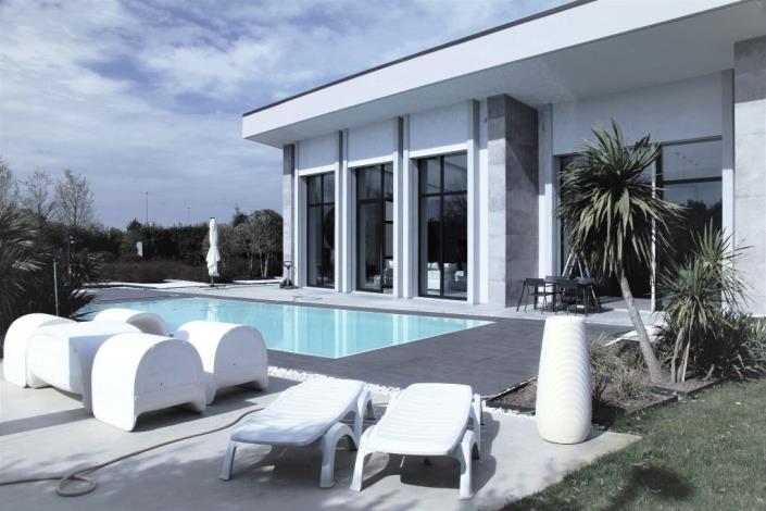 Image No.19-3 Bed Villa for sale