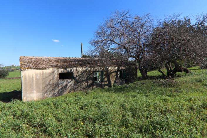 Image No.10-2 Bed Country House for sale