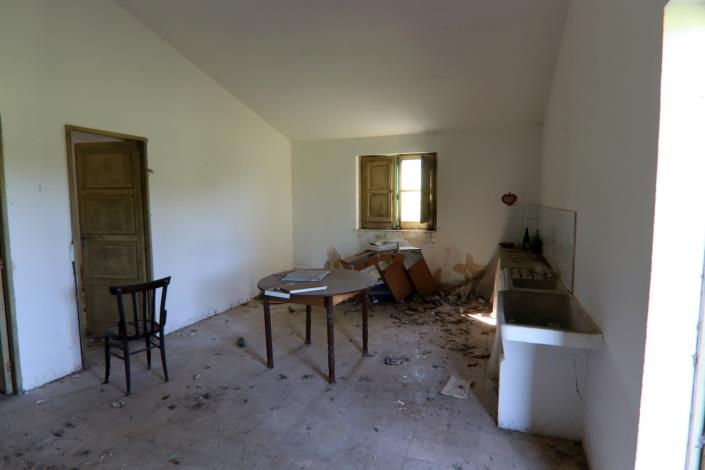 Image No.27-2 Bed Country House for sale