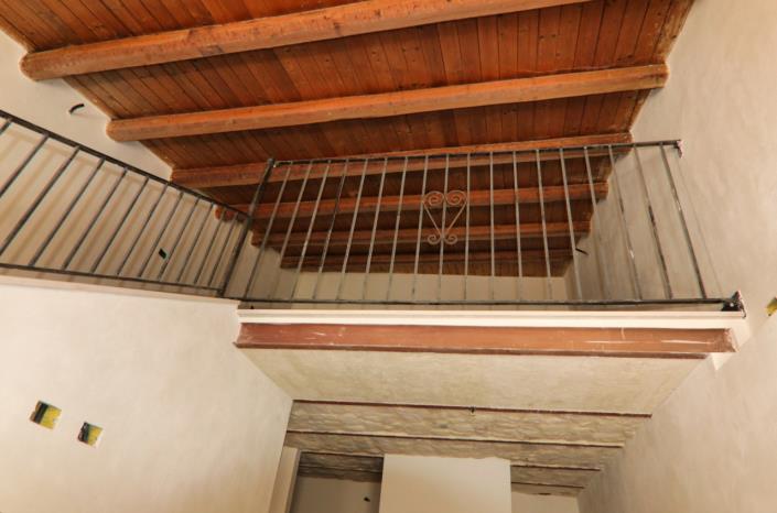 Image No.33-2 Bed Townhouse for sale