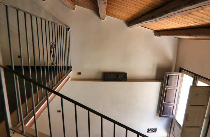 Image No.40-2 Bed Townhouse for sale