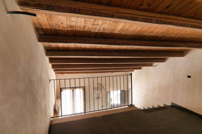 Image No.50-2 Bed Townhouse for sale