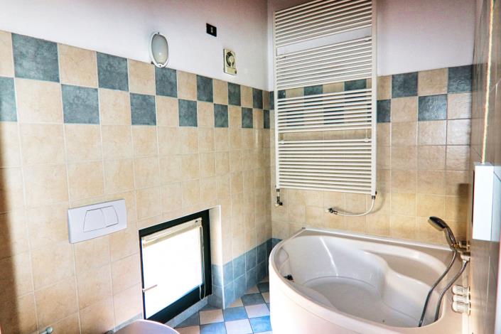 Image No.42-2 Bed Apartment for sale