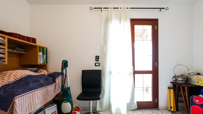 Image No.28-2 Bed Apartment for sale