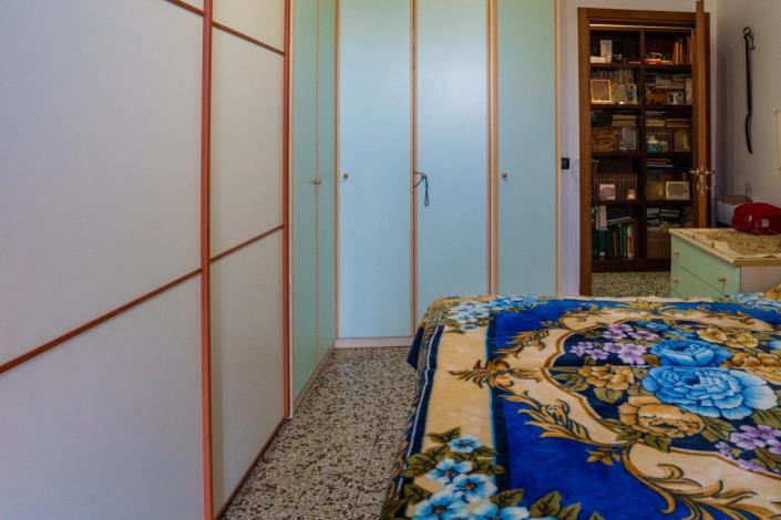 Image No.25-2 Bed Apartment for sale