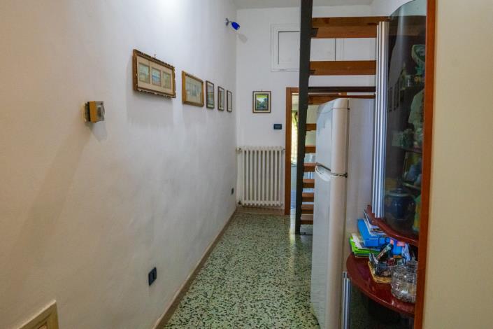 Image No.32-2 Bed Apartment for sale