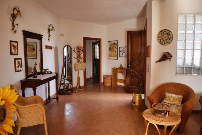 Image No.10-3 Bed Villa for sale