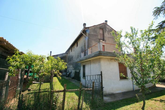 Image No.9-Maison de campagne de 3 chambres à vendre à Casale Monferrato