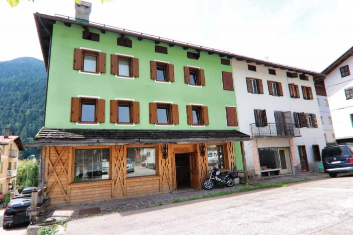 Image No.1-10 Bed Hotel for sale