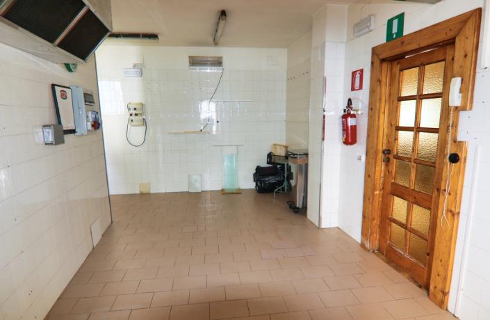 Image No.15-10 Bed Hotel for sale