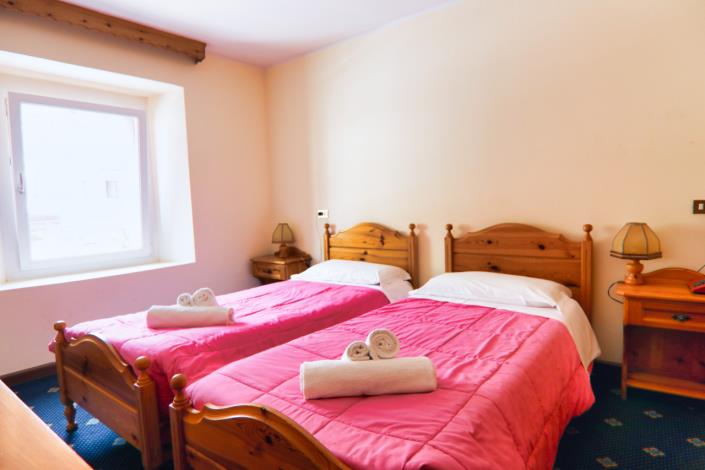 Image No.42-10 Bed Hotel for sale