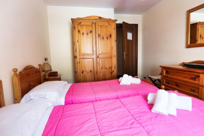 Image No.45-10 Bed Hotel for sale