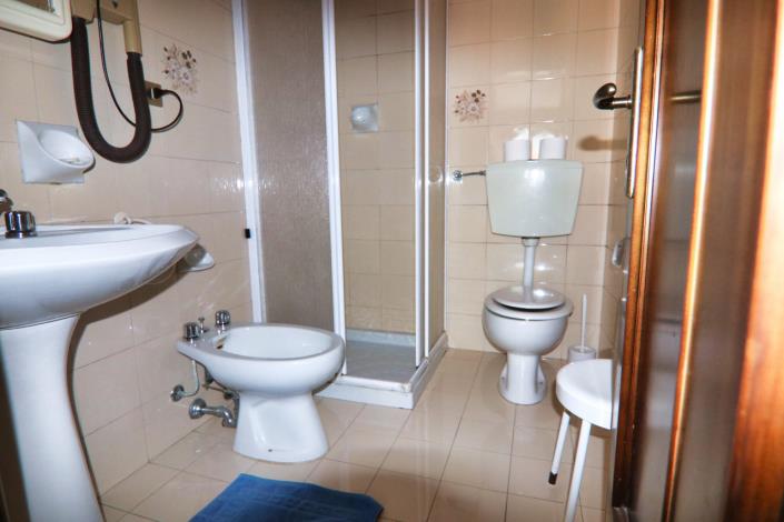 Image No.52-10 Bed Hotel for sale