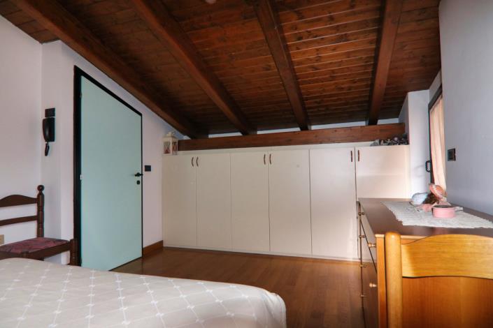 Image No.55-2 Bed Duplex for sale