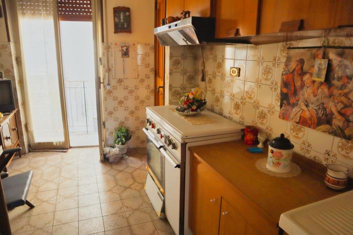 Image No.55-2 Bed Apartment for sale