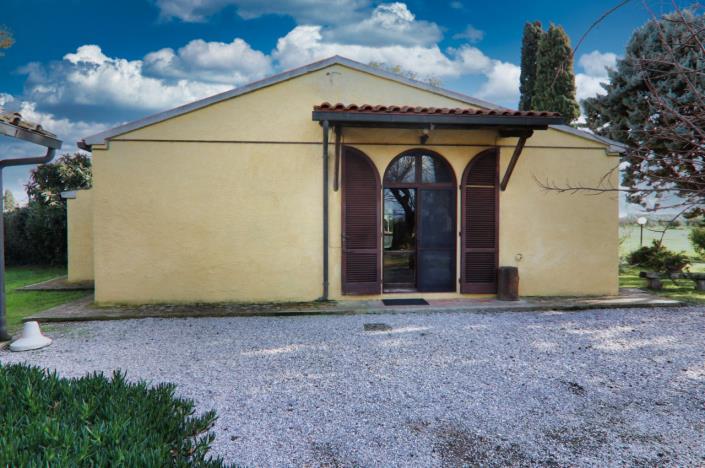 Image No.5-2 Bed Country House for sale