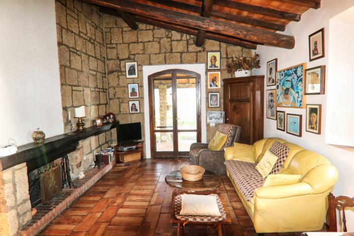 Image No.14-2 Bed Country House for sale