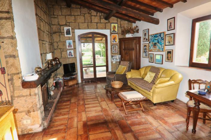 Image No.15-2 Bed Country House for sale