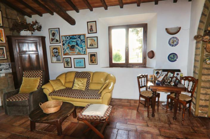 Image No.16-2 Bed Country House for sale