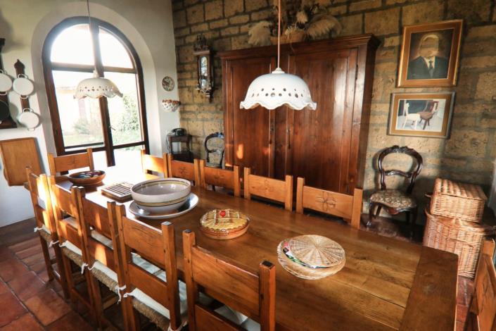 Image No.25-2 Bed Country House for sale