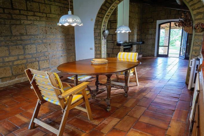 Image No.32-2 Bed Country House for sale