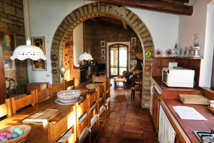 Image No.35-2 Bed Country House for sale