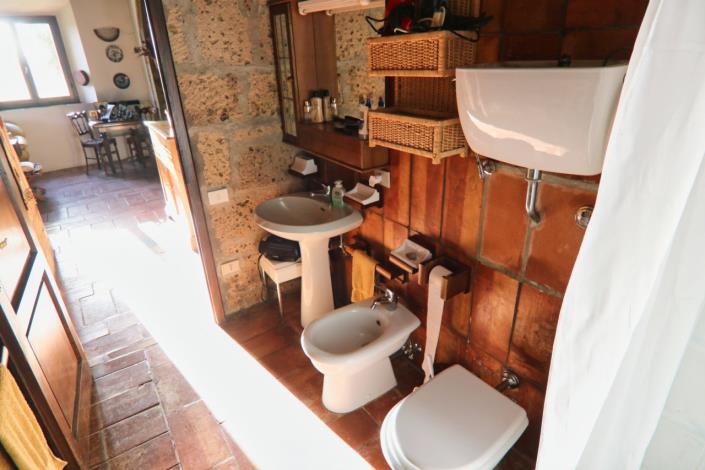 Image No.48-2 Bed Country House for sale