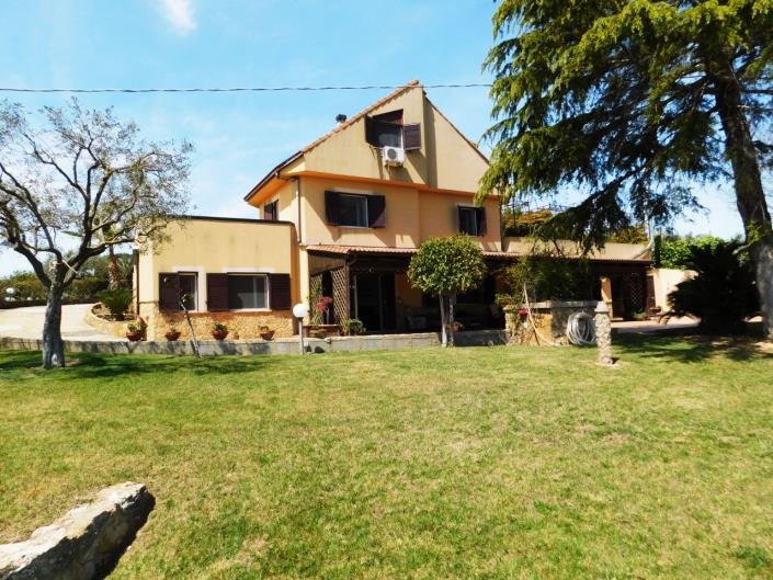 Image No.2-Villa de 4 chambres à vendre à Piazza Armerina