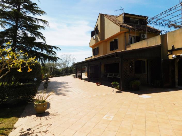Image No.4-Villa de 4 chambres à vendre à Piazza Armerina