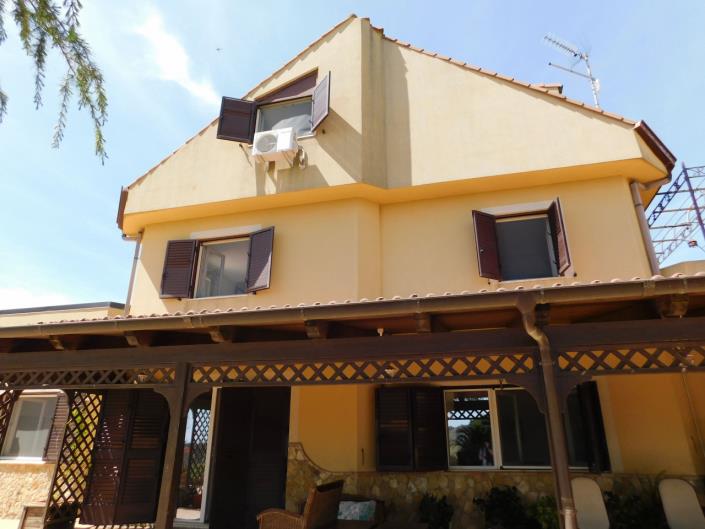 Image No.6-Villa de 4 chambres à vendre à Piazza Armerina