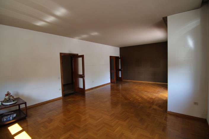 Image No.12-4 Bed Apartment for sale