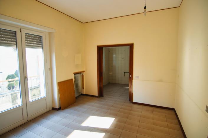 Image No.25-4 Bed Apartment for sale