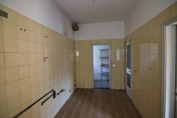 Image No.28-4 Bed Apartment for sale