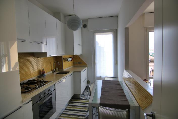 Image No.24-2 Bed Apartment for sale