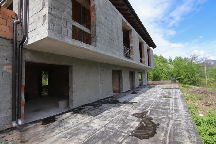 Image No.5-4 Bed House for sale