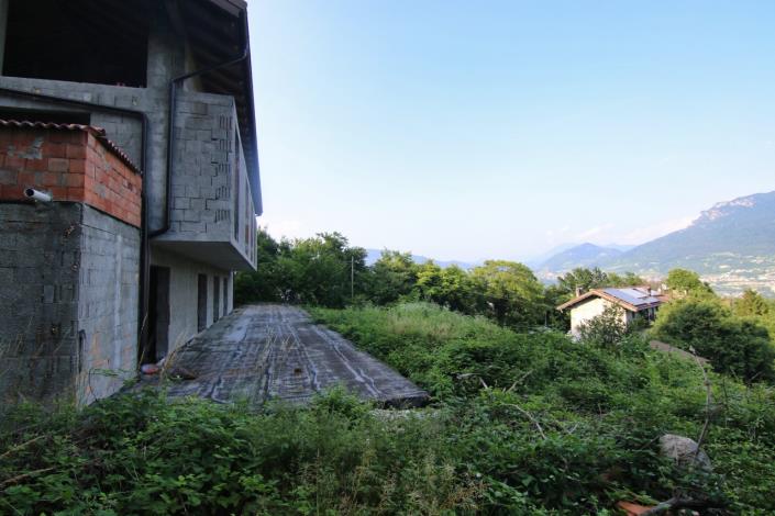 Image No.6-4 Bed House for sale