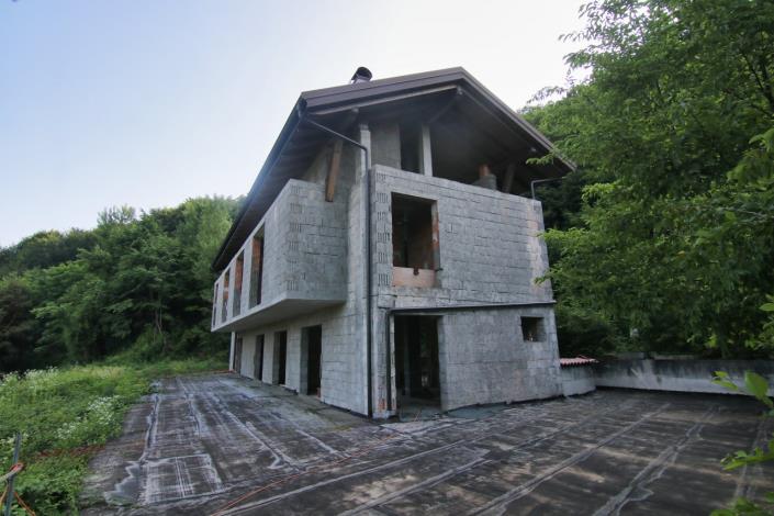 Image No.27-4 Bed House for sale