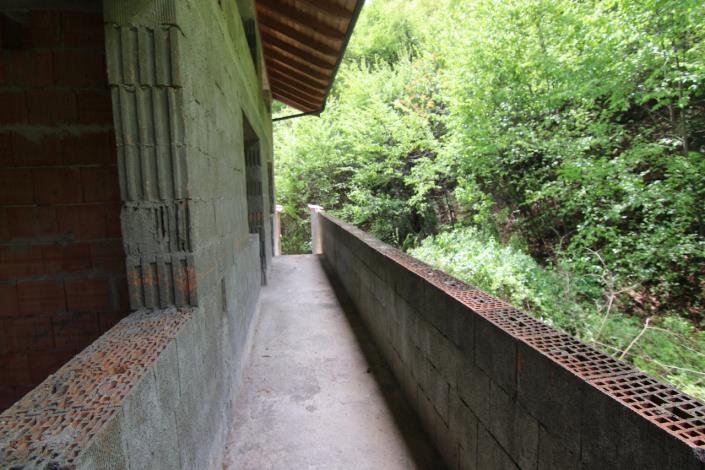 Image No.40-4 Bed House for sale