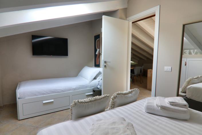 Image No.57-6 Bed Villa for sale