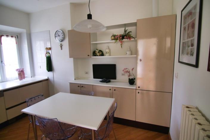 Image No.38-10 Bed Hotel for sale