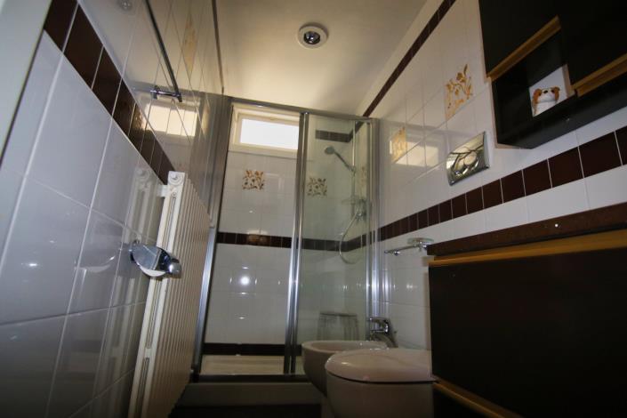 Image No.43-10 Bed Hotel for sale