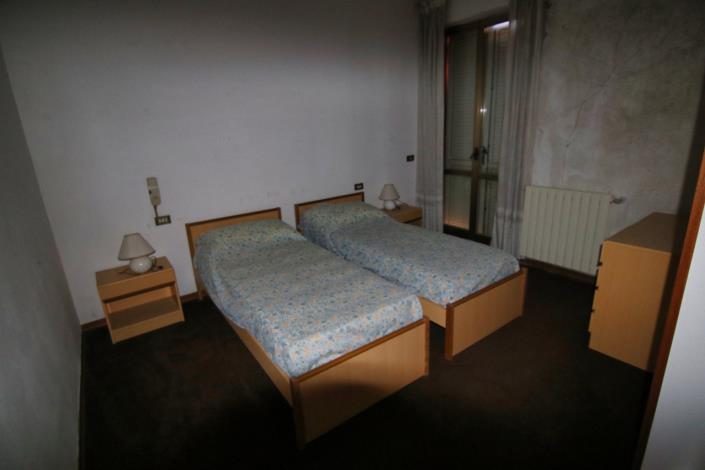 Image No.50-10 Bed Hotel for sale