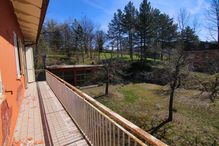 Image No.54-10 Bed Hotel for sale