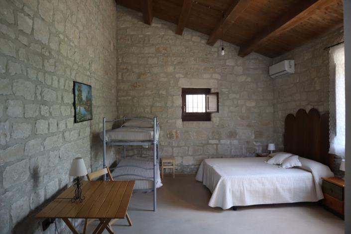 Image No.57-4 Bed Villa for sale