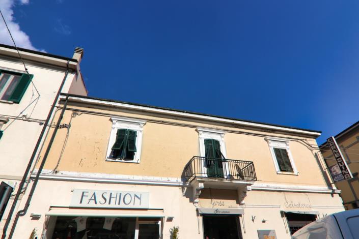 Image No.1-4 Bed Duplex for sale