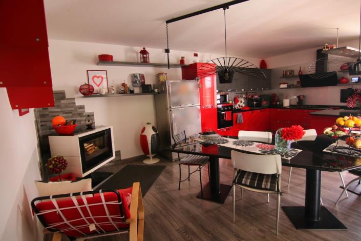 Image No.4-4 Bed House for sale