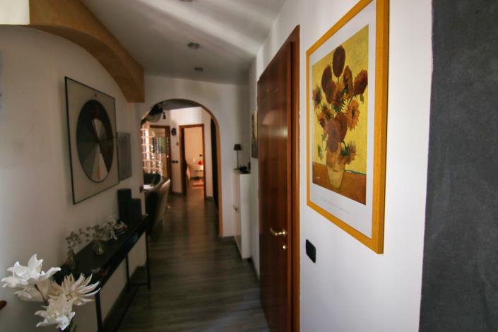 Image No.15-4 Bed House for sale