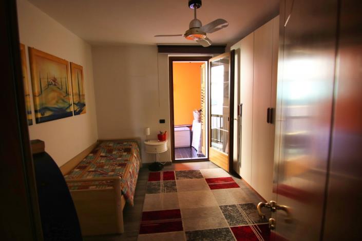 Image No.22-4 Bed House for sale